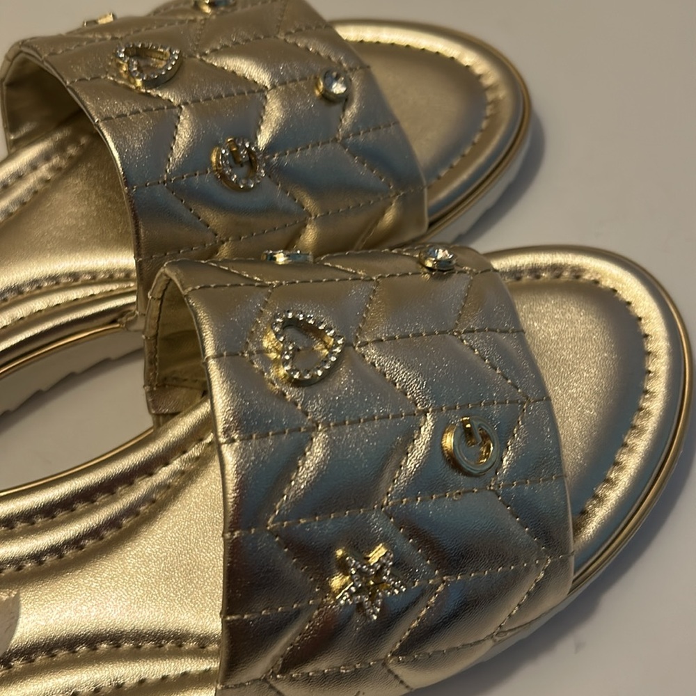 GBG Los Angeles Metallic Gold Quilted Sandals - Picture 13 of 16